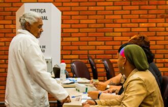 Movimento Vovó Vota mobiliza eleitores contra abstenção