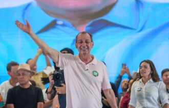 Omar Aziz chega ao 2º turno como favorito para voltar ao comando do Governo do AM