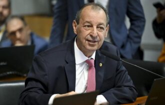 Omar Aziz destaca experiência no governo e apresenta propostas para saúde e segurança em debate
