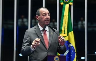 Omar Aziz encerra debate com defesa de 'mudança com segurança'