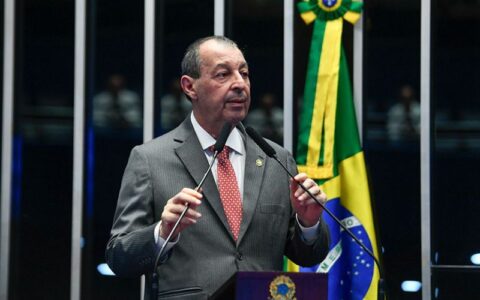 Omar Aziz encerra debate com defesa de 'mudança com segurança'