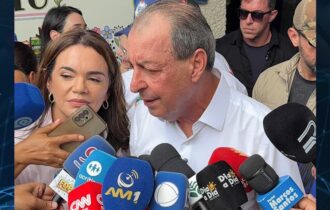Omar Aziz promete reduzir fila do Sisreg e valorizar professores