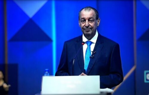 Omar promete descentralizar hospitais e ampliar saúde para o interior do AM