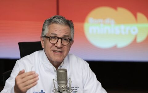 PF desmente Veja e Padilha aciona Justiça sobre fake news contra Lula