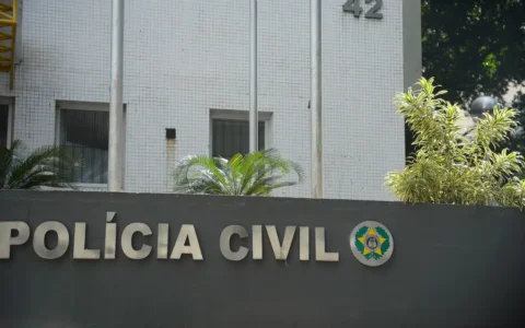 Policiais são investigados por possível ligação com facção