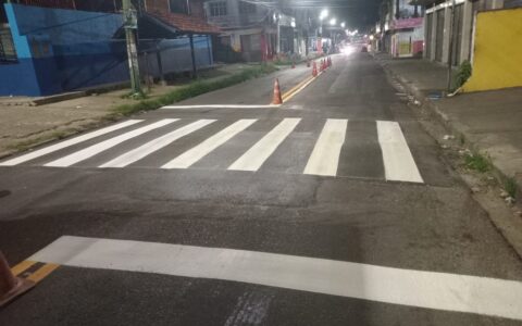 Prefeitura reforça sinalização em escolas, cruzamentos e pontos de ônibus