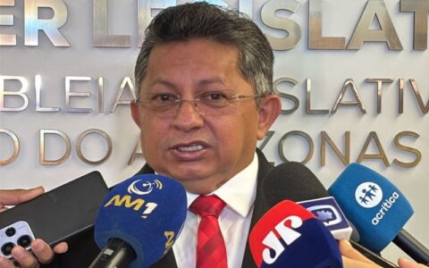 Prestes a deixar a Aleam, Sinésio Campos evita antecipar cargo no governo Omar