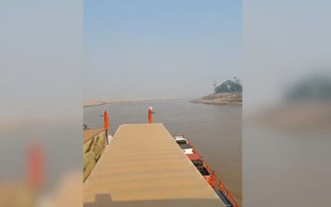 Rio Negro cai para 17,92 metros e dificulta travessia de balsas
