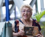 Servidora aposentada de 106 anos celebra aniversário de Manaus e avanços na qualidade de vida
