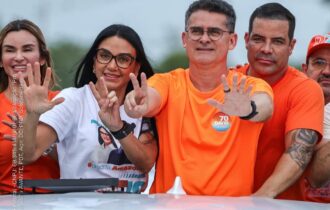 Shádia vota em Manaus e destaca participação das mulheres na política