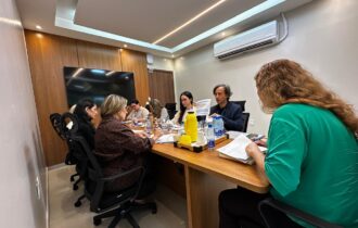 TCE-AM monitora profissionais de apoio na educação especial