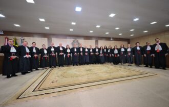 TJAM celebra posse de três desembargadores em sessão solene