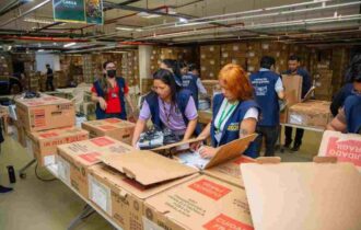 TRE-AM inicia transporte de urnas para o interior do Amazonas