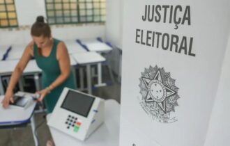 TSE informa que 900 urnas foram substituídas até o meio-dia