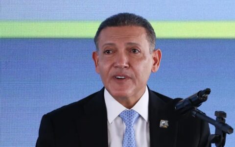 TSE nega denúncia de Flávio sobre sala-cofre